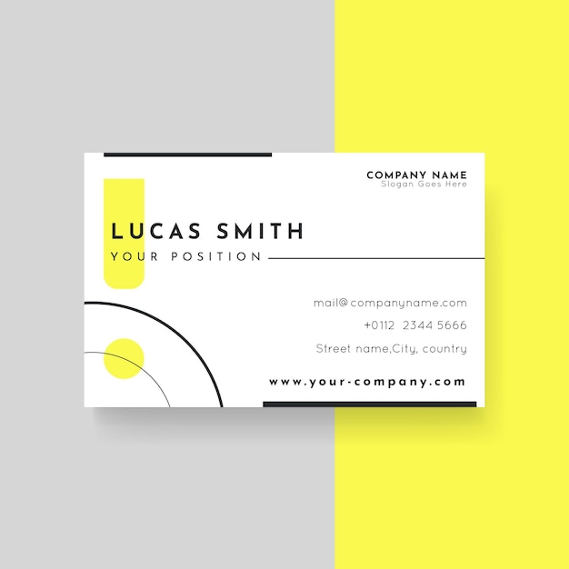 Free vector minimalist business card template with exclamation mark