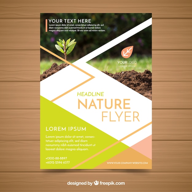 Free vector modern nature flyer template