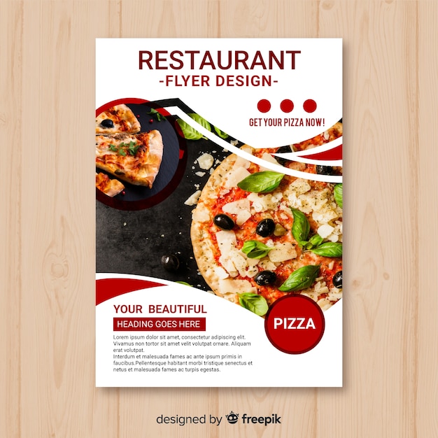 Free vector modern pizza restaurant flyer template