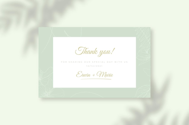 Free vector monocolor happy engagement green gift tag