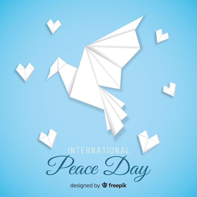 国際平和デーのための折り紙の鳩