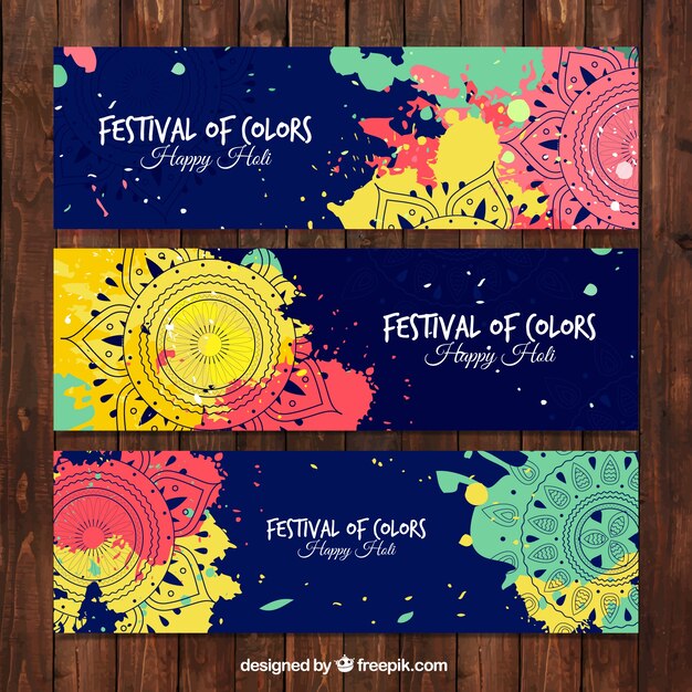 Vettore gratuito set ornamentale con mandala di holi festival