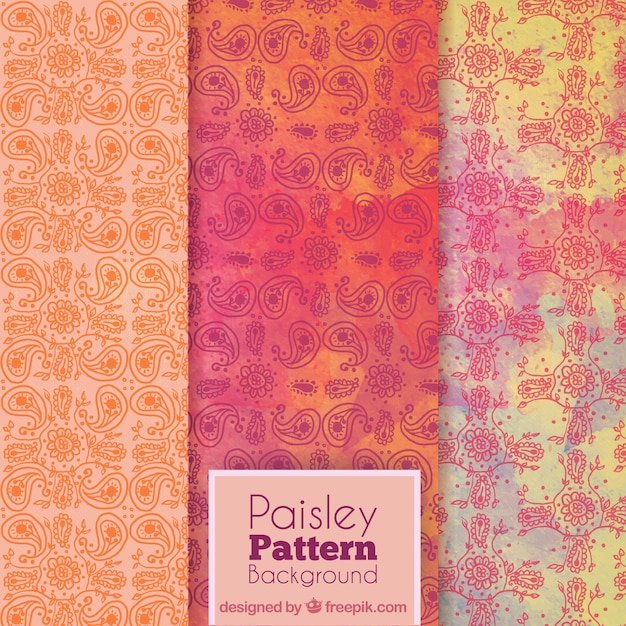 Free vector paisley pattern set in orange tones