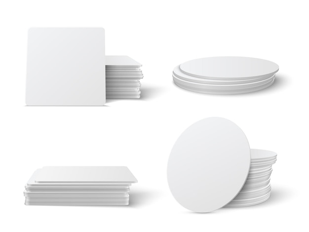 Реалистичный набор макетов подставок для круглых и квадратных столов. круг и квадрат beermat, набор пустых шаблонов bierdeckel, изолированные на белом фоне.