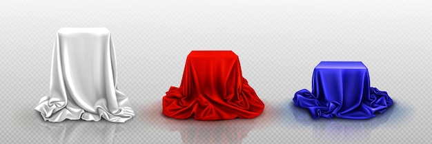 Set realistico di podi ricoperti di panno di seta bianco rosso blu illustrazione vettoriale di sorpresa nascosta sotto tessuto di raso con onde drappeggiate isolate sulla presentazione del prodotto su sfondo trasparente