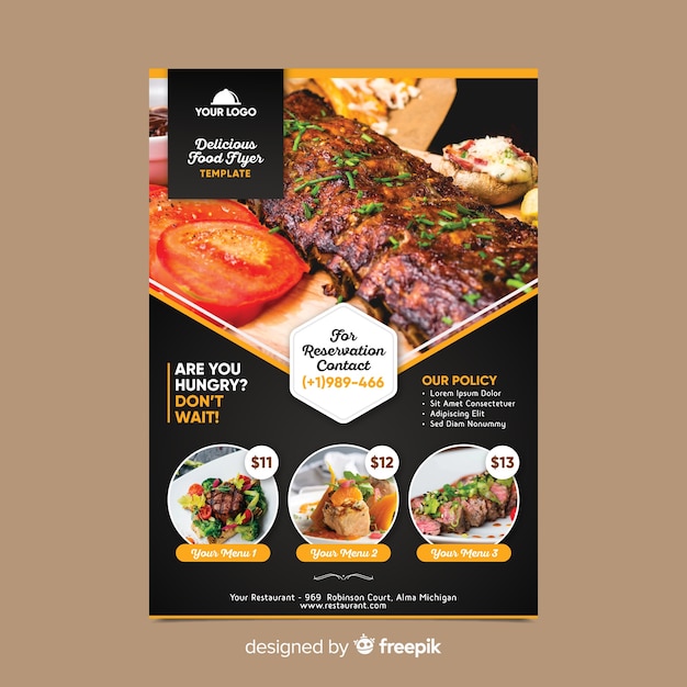 Free vector restaurant flyer template with photo