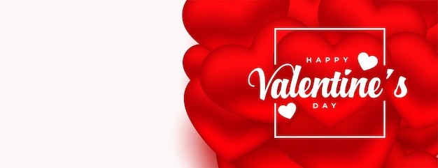 Vettore gratuito banner di cuori rossi romantici per san valentino