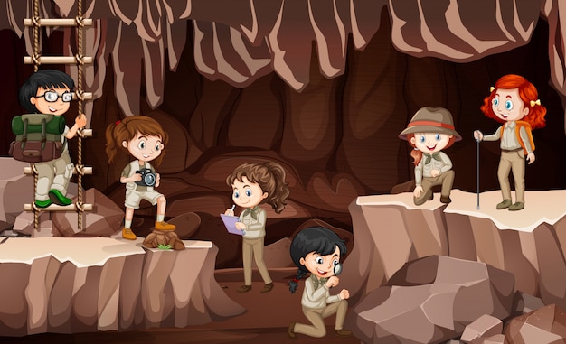 Сцена с группой разведчиков, исследующих пещеру