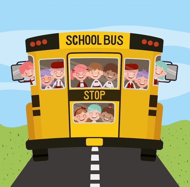 道路で子供たちとスクールバス