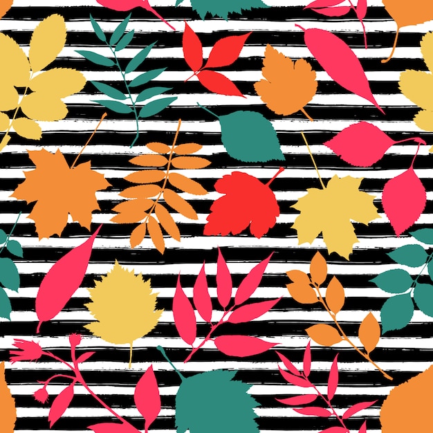 Seamless pattern of autumn leaves