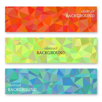 Набор из трех разноцветных баннеров в стиле низкополигонального искусства. фон с местом для вашего текста. векторная иллюстрация