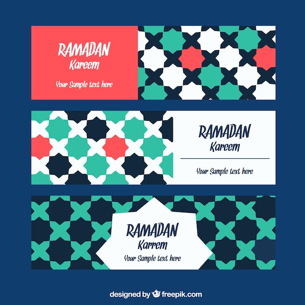 Vettore gratuito set di banner in ramadan con mosaici