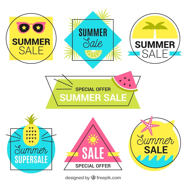Set di etichette di vendita estive con elementi di spiaggia
