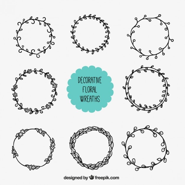 Free vector sketched floral wreath