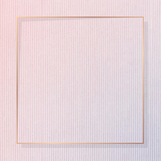 Квадратная золотая рамка на розовом вельветовом текстурированном фоне вектор