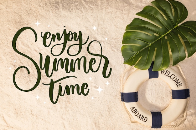 Free vector summer lettering with picture of sand