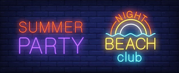Festa d'estate nel segno al neon di notte beach club. arcobaleno luminoso sul mare.