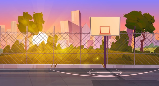 無料ベクター 日没のストリート バスケットボール コートの漫画の背景緑の草の木と都市のスカイラインのイラストが付いている都市公園の近くの学校の屋外遊び場スタジアム競争のための空の屋外スポーツ アリーナ