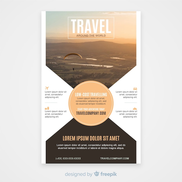 Free vector travel flyer template with photo