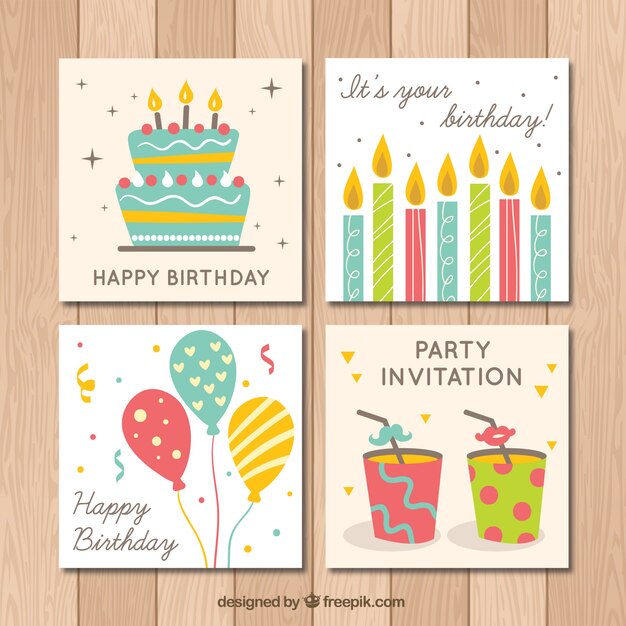 4 개의 생일 카드의 빈티지 컬렉션