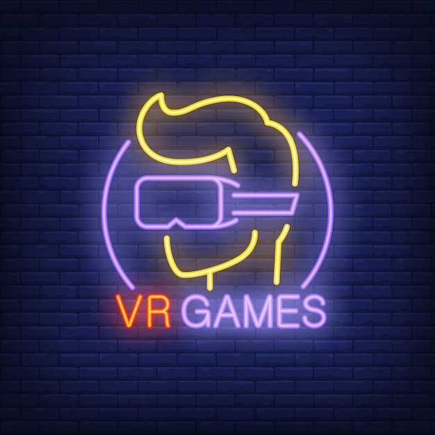 Free vector vr games lettering and player in glasses neon sign on brick background.