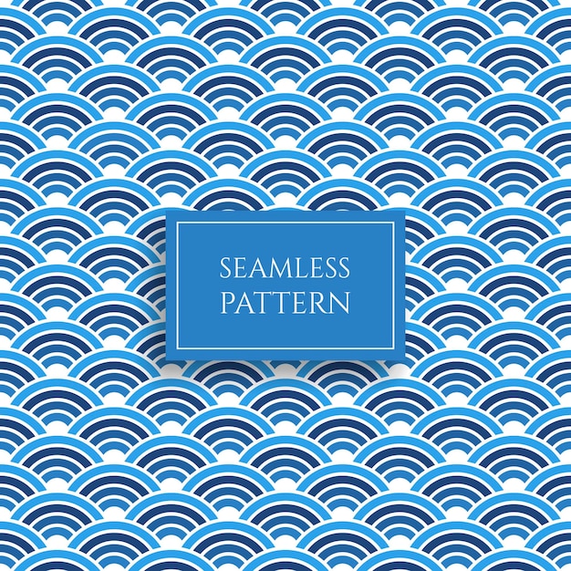無料ベクター シームレスなパターンの魚の皮のタイルまたは人魚の尾のスケールのストライプと波状のラインリピートデザインの背景と波の青い抽象的な海の水テクスチャ表面