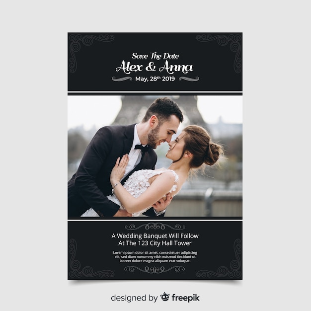 Free vector wedding invitation card with photo