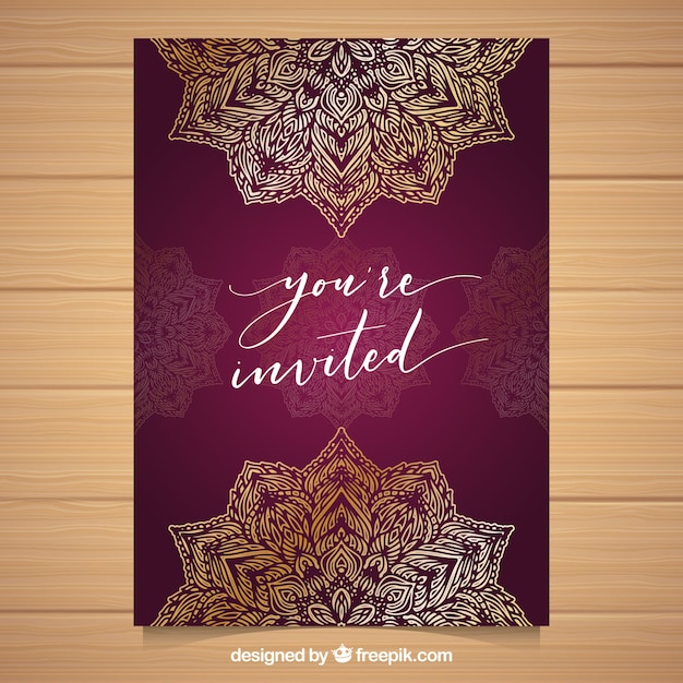 Free vector wedding invitation in mandala style