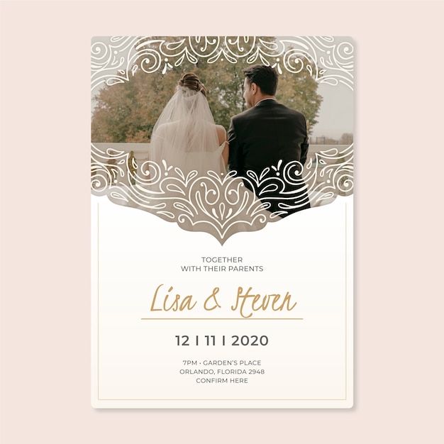 Free vector wedding invitation template with bride and groom