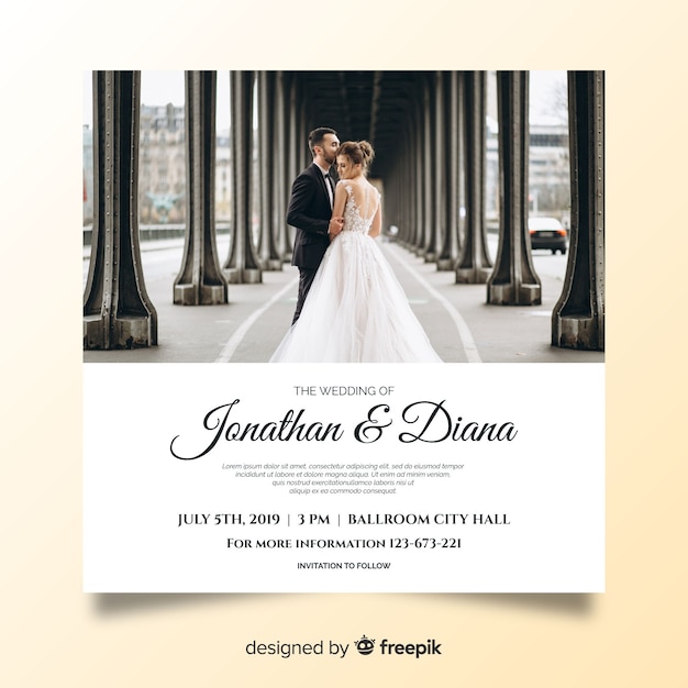 Free vector wedding invitation template with photo