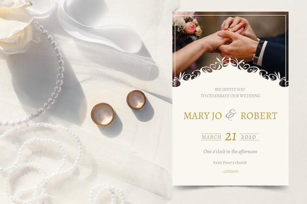 Free vector wedding invitation template with photo