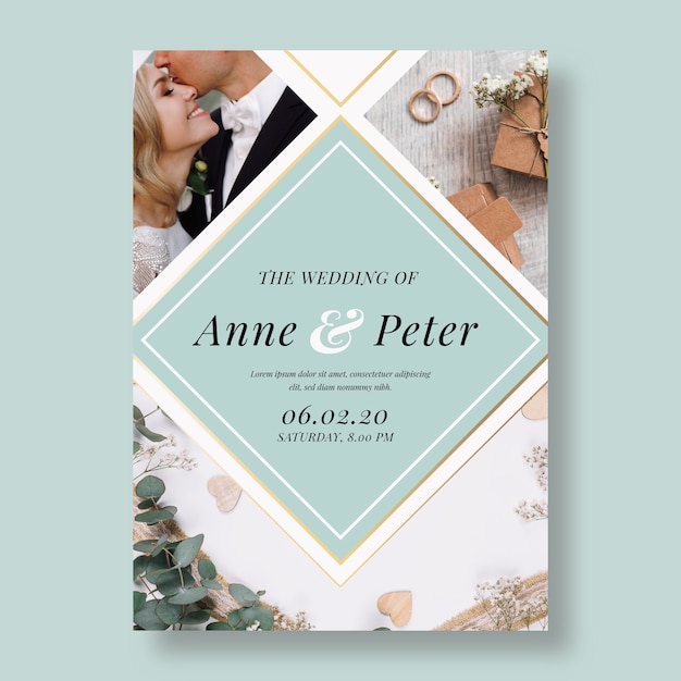 Free vector wedding invitation template with picture