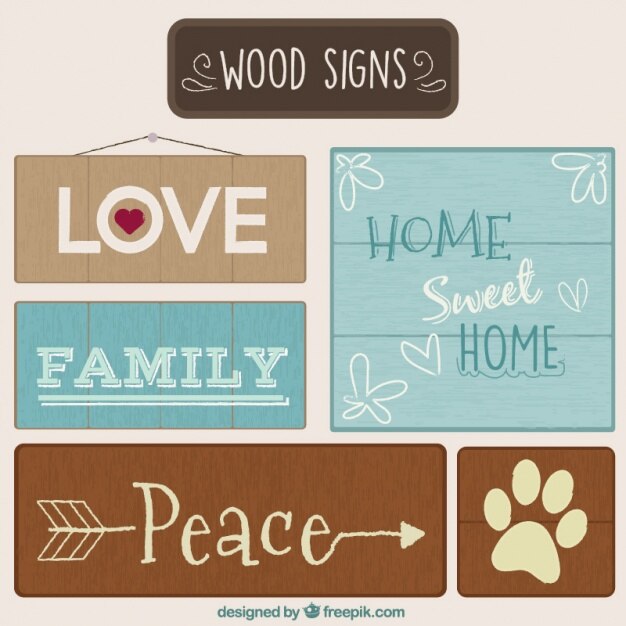 Free vector wooden signs of different sizes with messages