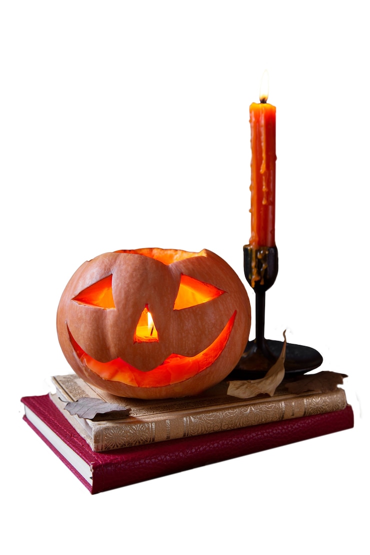 Kostenlose PSD blick auf einen gruseligen halloween-kürbis