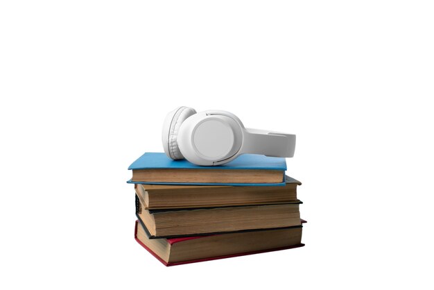 Bücher und Kopfhöreranordnung