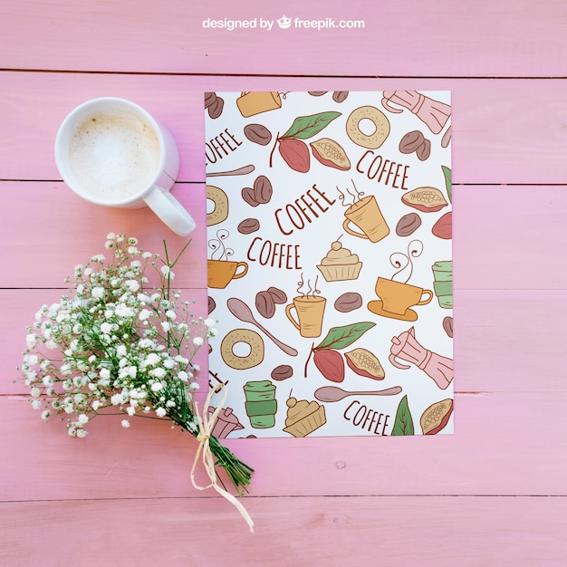 Frühstück Mockup mit Kaffee und Blumen