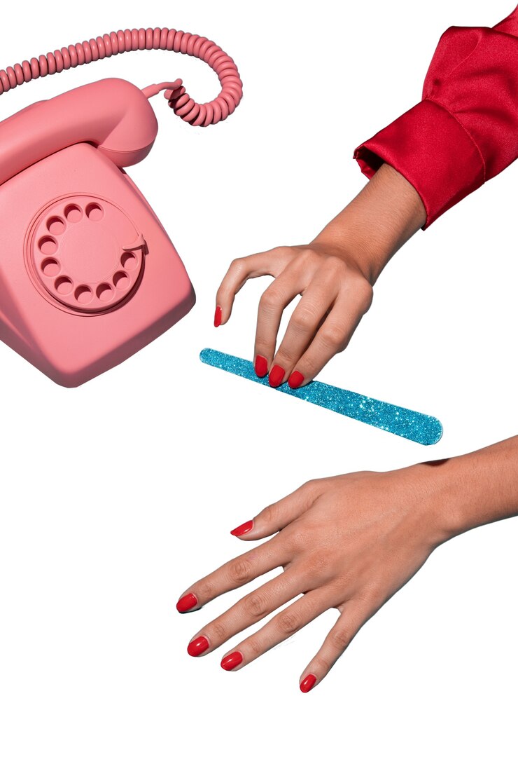 Kostenlose PSD isolierte nagelpflegeroutine