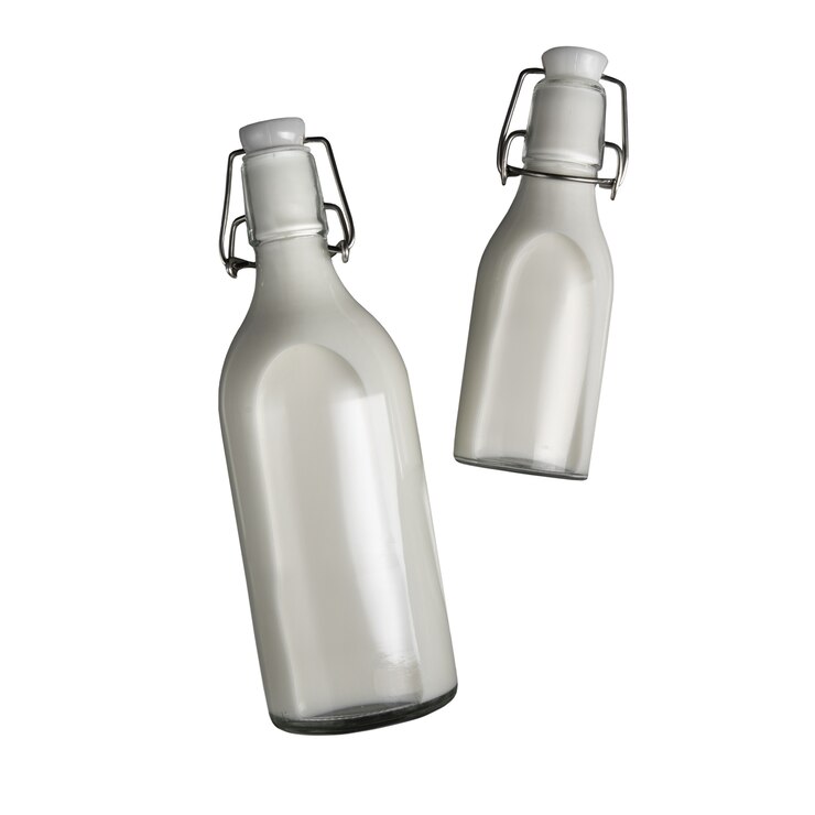 Kostenlose PSD milchflasche isoliert