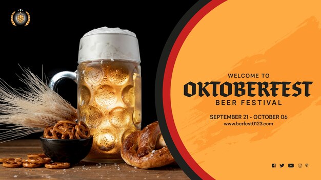 Oktoberfest-Bierkrug mit Brezeln