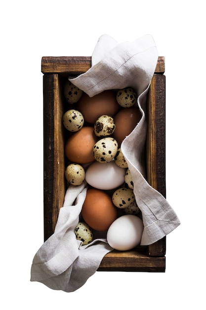 Kostenlose PSD sicht von oben auf frisch geerntete eier, isoliert