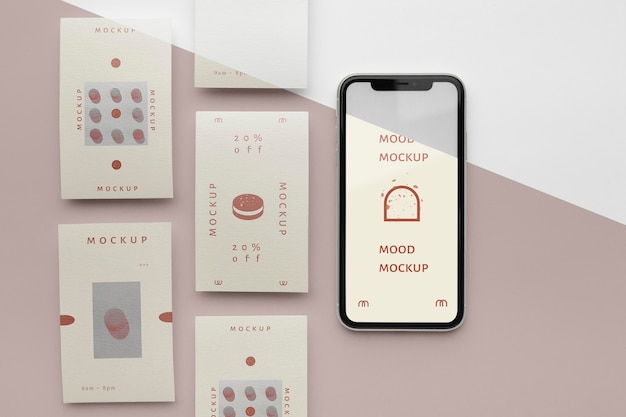 Download Social-media-beiträge und smartphone-mock-up | Kostenlose PSD-Datei