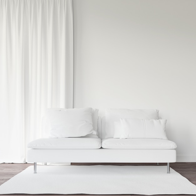 weißes Sofa und Vorhang