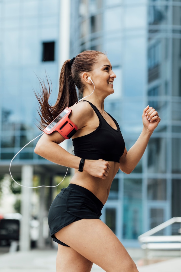 Gratis Foto side view of athlete running