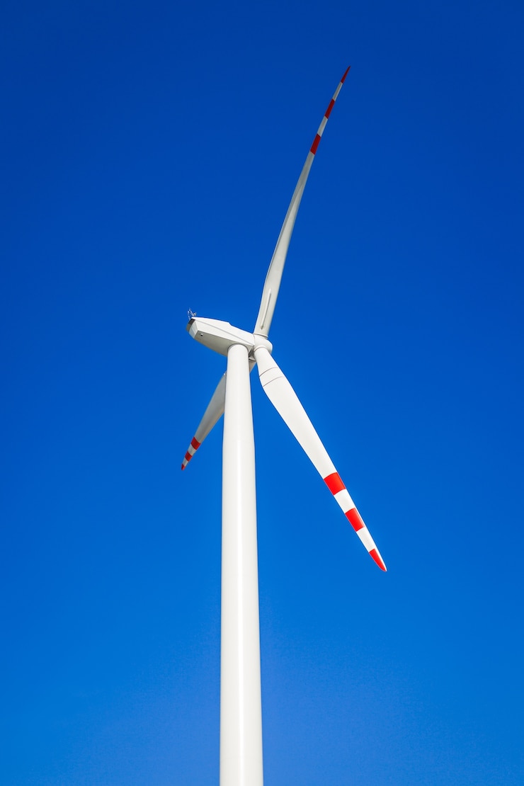 Gratis Foto wind turbine on blue sky without clouds