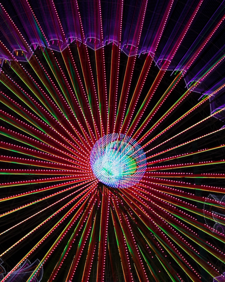 Gratis Bild abstract neon lights on a wonder wheel