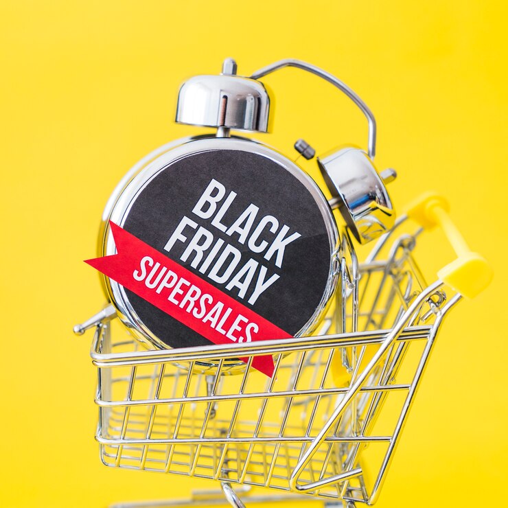 Gratis Foto black friday concept with close up view of alarm in cart