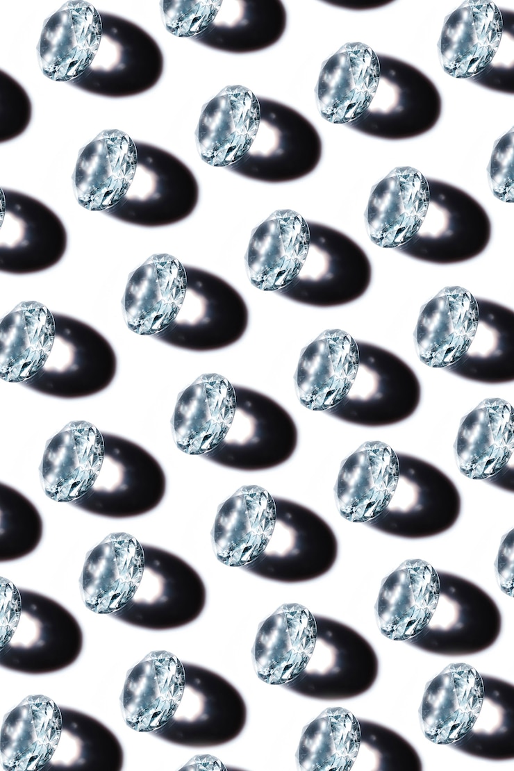 Gratis Bild row of tilt diamonds with shadow isolated on white backdrop