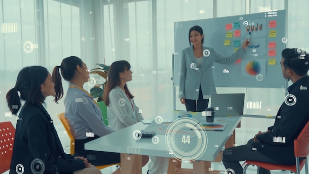 Các doanh nhân trong cuộc họp nhân viên công ty với đồ họa hình dung