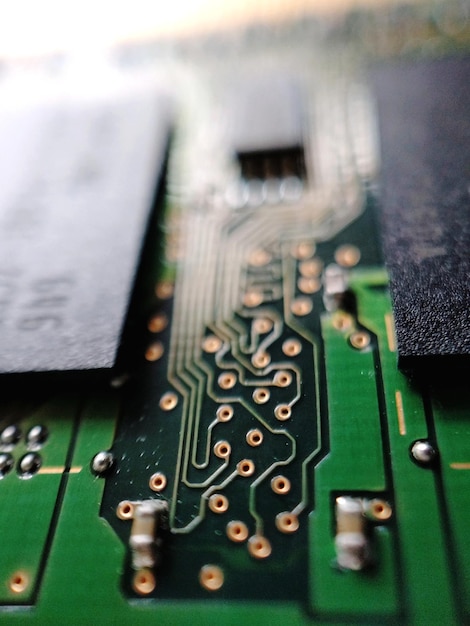 Cận cảnh chip máy tính trong bo mạch chủ