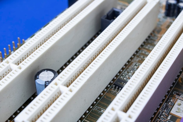 connectors for connecting a memory card in a computer